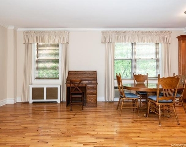 111 7th Street - Photo Thumbnail 4