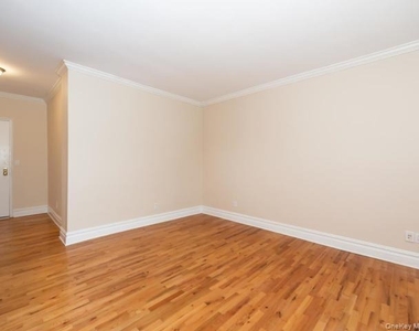 111 7th Street - Photo Thumbnail 2