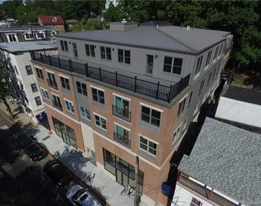 66 Main Street - Photo Thumbnail 15