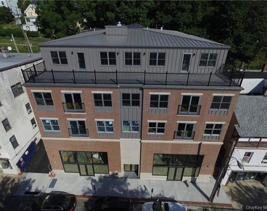 66 Main Street - Photo Thumbnail 16