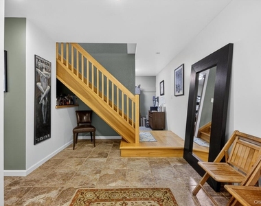 305 Oak Lane - Photo Thumbnail 32