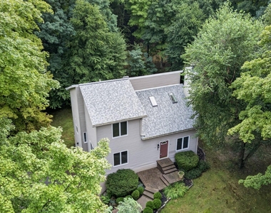 305 Oak Lane - Photo Thumbnail 2