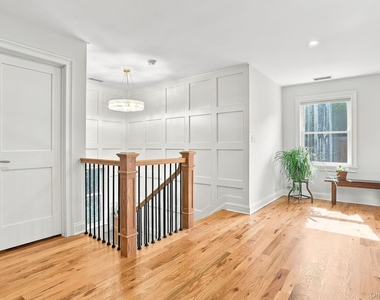 11 Hill Lane - Photo Thumbnail 18