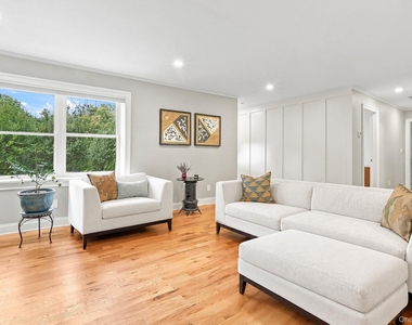 11 Hill Lane - Photo Thumbnail 10