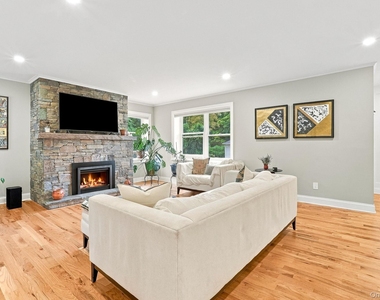 11 Hill Lane - Photo Thumbnail 11