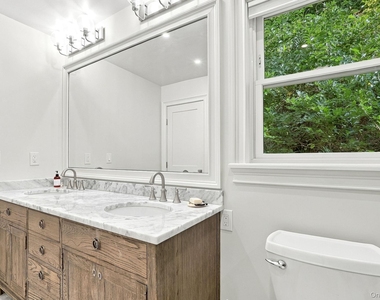 11 Hill Lane - Photo Thumbnail 22