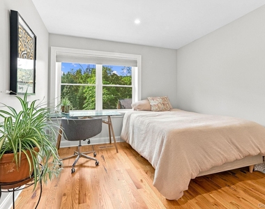 11 Hill Lane - Photo Thumbnail 23