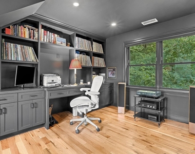 11 Hill Lane - Photo Thumbnail 15