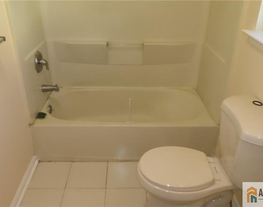 26 Henry Street - Photo Thumbnail 19