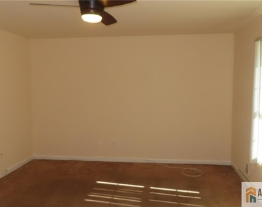 26 Henry Street - Photo Thumbnail 2