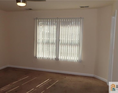 26 Henry Street - Photo Thumbnail 10