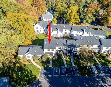 1402 Timber Oaks Road - Photo Thumbnail 4
