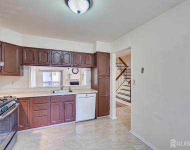 1402 Timber Oaks Road - Photo Thumbnail 21