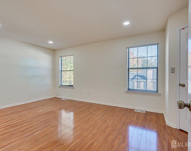 1402 Timber Oaks Road - Photo Thumbnail 23