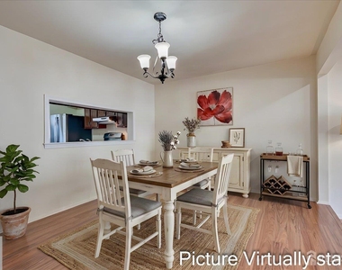 1402 Timber Oaks Road - Photo Thumbnail 12