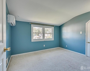 17 Marsad Drive - Photo Thumbnail 16