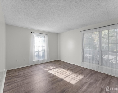 85 Caitlin Court - Photo Thumbnail 11
