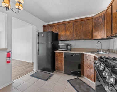 85 Caitlin Court - Photo Thumbnail 8
