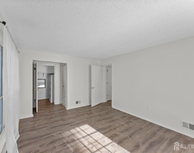 85 Caitlin Court - Photo Thumbnail 12