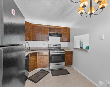 85 Caitlin Court - Photo Thumbnail 9