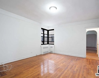78-14 Woodside Avenue - Photo Thumbnail 1