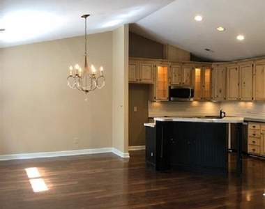 329 Glen Echo Lane - Photo Thumbnail 6