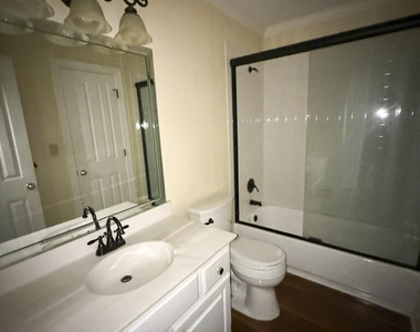 329 Glen Echo Lane - Photo Thumbnail 9