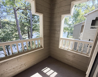 329 Glen Echo Lane - Photo Thumbnail 11