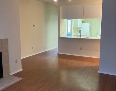 806 W 24th St - Photo Thumbnail 12