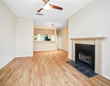 806 W 24th St - Photo Thumbnail 1