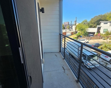 2220 Webberville Rd - Photo Thumbnail 23