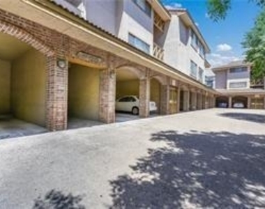 806 W 24th St - Photo Thumbnail 14