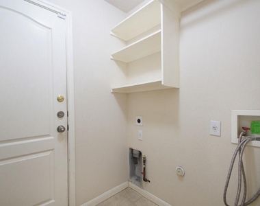 612 Centerbrook Pl - Photo Thumbnail 22