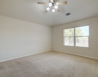 612 Centerbrook Pl - Photo Thumbnail 16