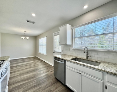 16502 Jadestone Dr - Photo Thumbnail 10