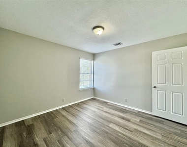 16502 Jadestone Dr - Photo Thumbnail 35