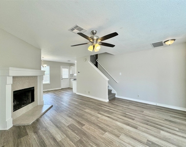 16502 Jadestone Dr - Photo Thumbnail 7
