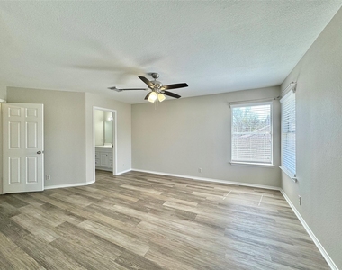 16502 Jadestone Dr - Photo Thumbnail 25