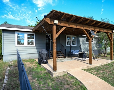 4815 Eck Ln - Photo Thumbnail 2