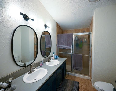 4815 Eck Ln - Photo Thumbnail 5