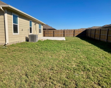 100 San Bernard Trl - Photo Thumbnail 18