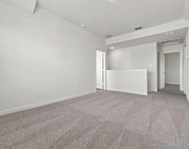 5528 Eula Ln - Photo Thumbnail 8
