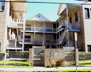 715 W 22 1/2 St - Photo Thumbnail 9