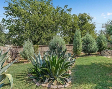 7605 Peccary Dr - Photo Thumbnail 18