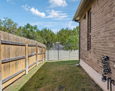 2500 Forest Creek Dr - Photo Thumbnail 25
