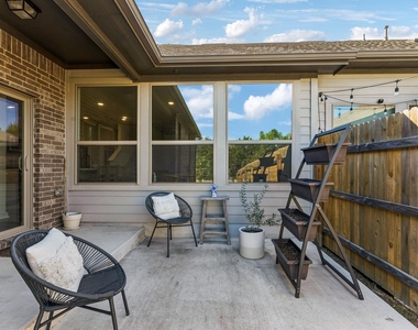 2500 Forest Creek Dr - Photo Thumbnail 35