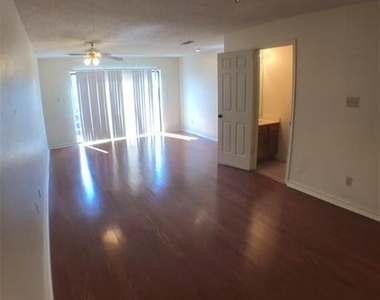 2605 Enfield Rd - Photo Thumbnail 4