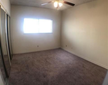 2605 Enfield Rd - Photo Thumbnail 11