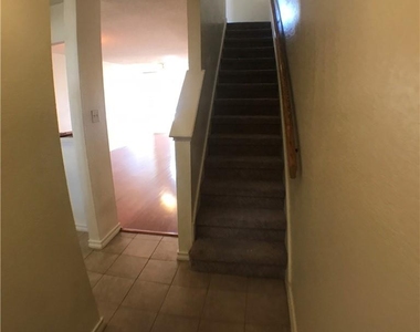 2605 Enfield Rd - Photo Thumbnail 6