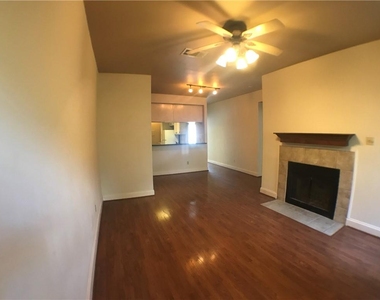 806 W 24th St - Photo Thumbnail 2